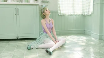 키프레임 6개로 잇는 하나의 장면 — 키프레임 1